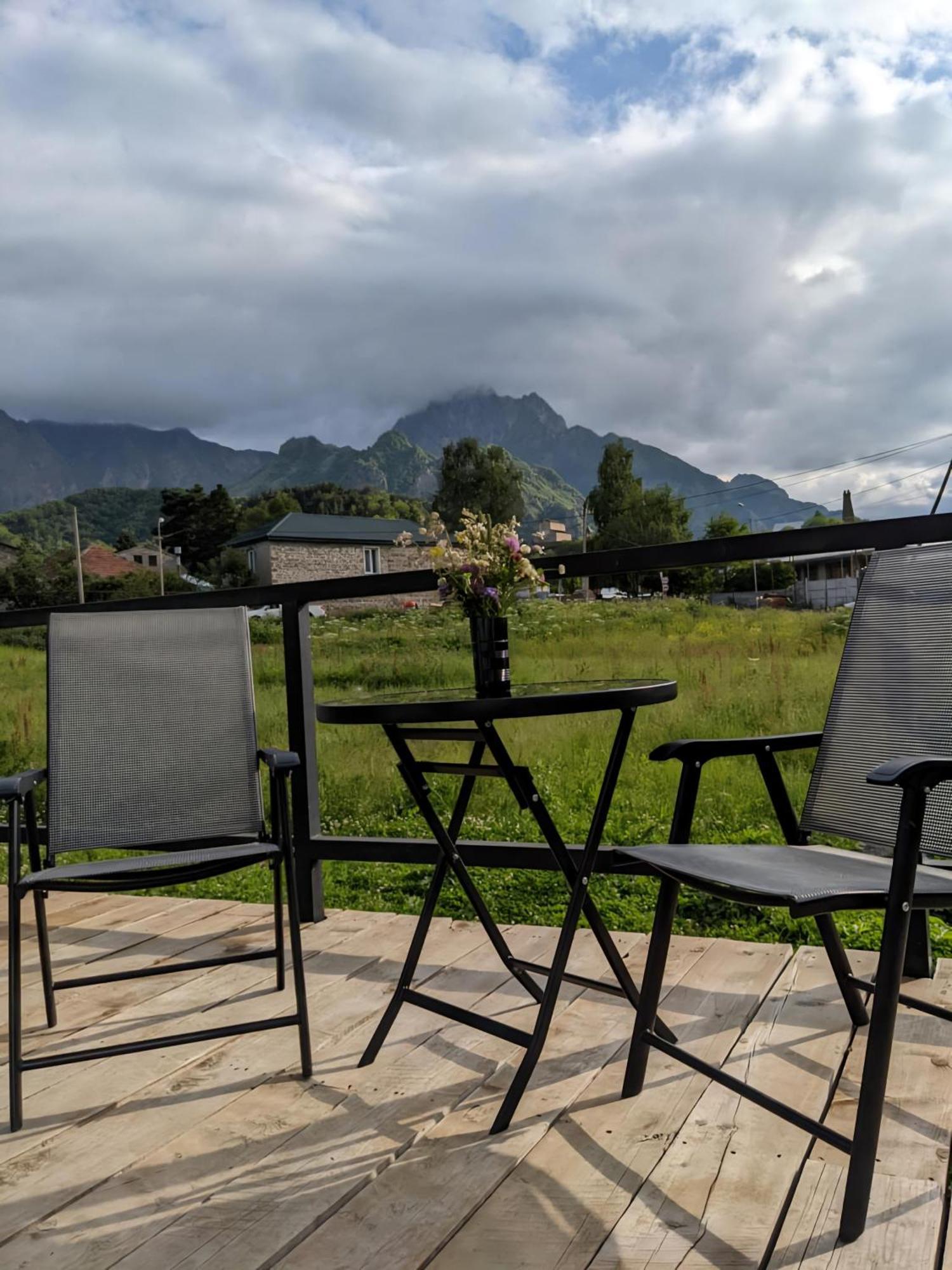 Kazbegi Cottage Memo Esterno foto